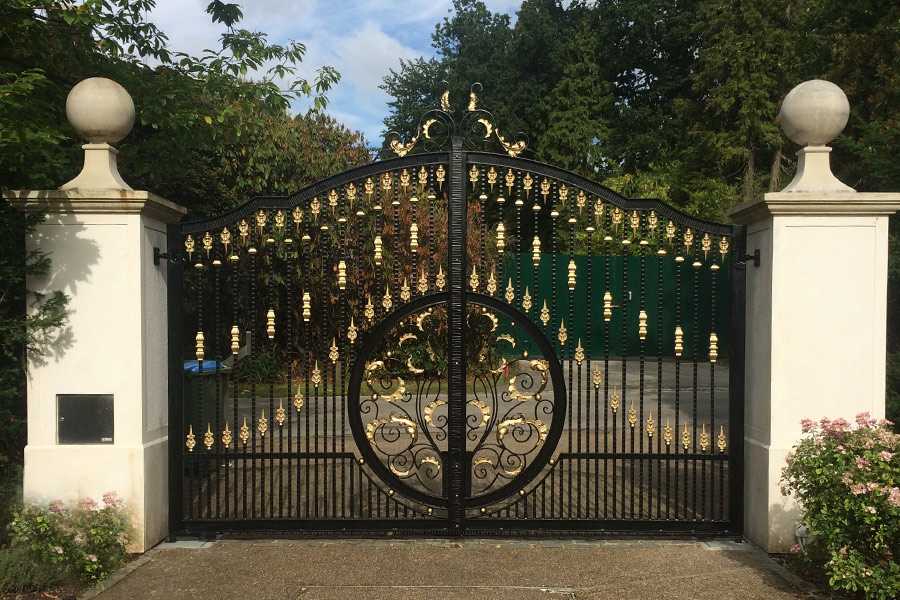 Custom metal gate